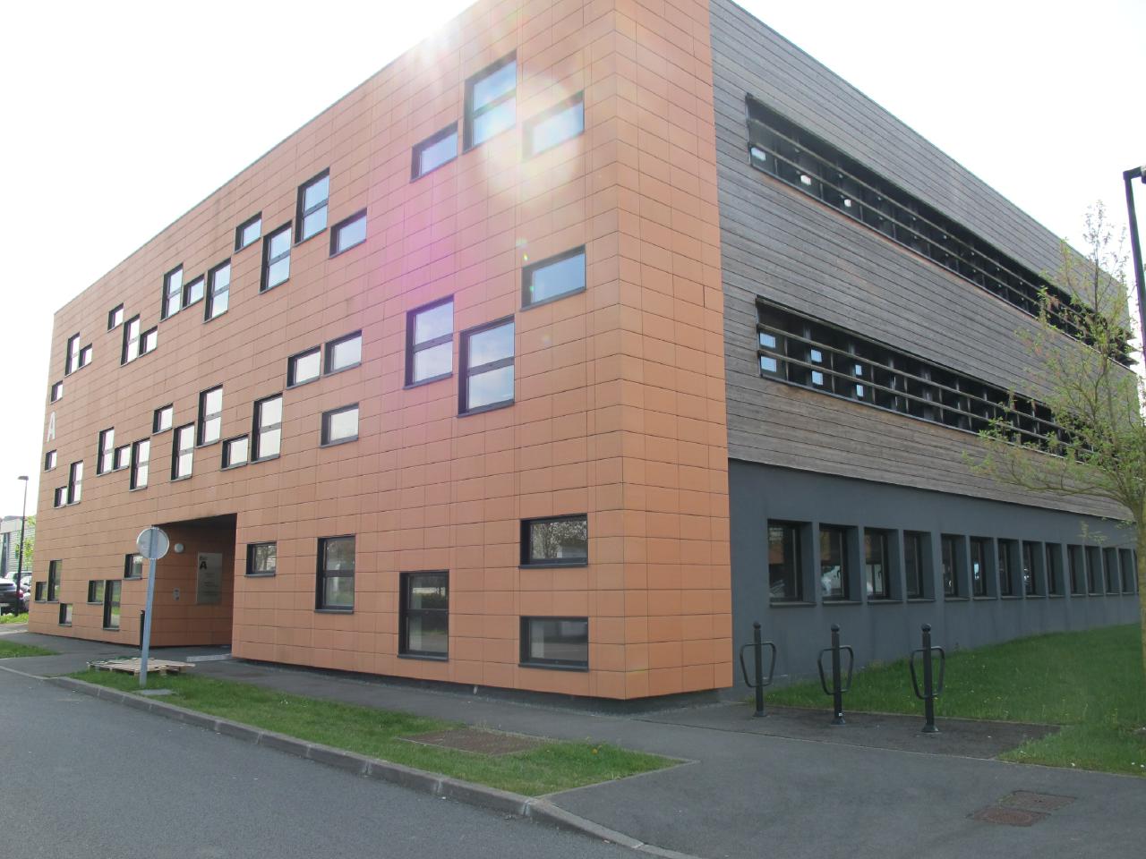 Bureau Loos 244m² Location bureau Loos Nord OLBUR2114011 2